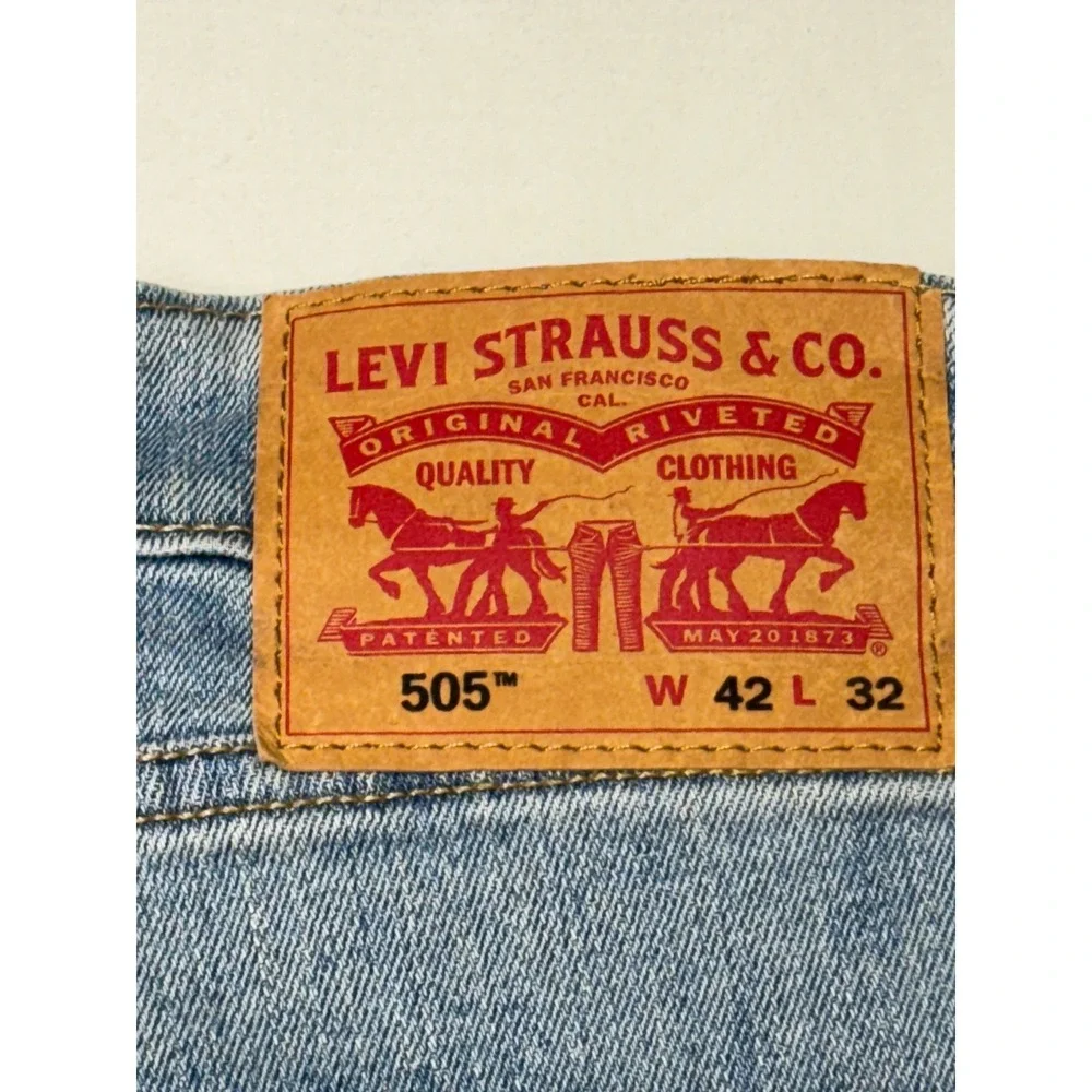 Levi Strauss 505 Jeans Mens W42 L32 Light Wash‎ Straight Leg Denim Pants